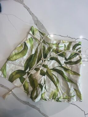 Joie Tropical Leaf Print Linen Shorts with Rope Tie Small
